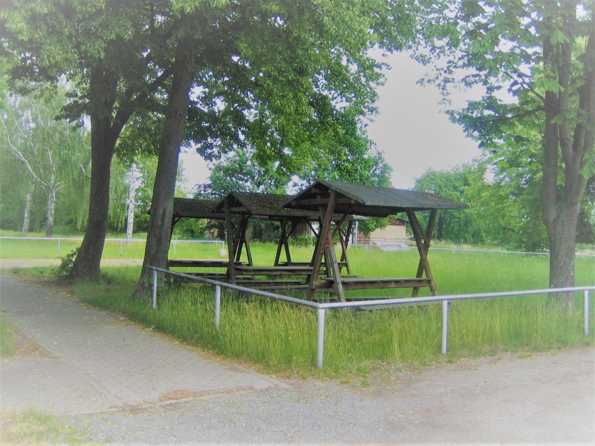 Отель Gutshof Tda-Lohma Langenleuba-Niederhain Экстерьер фото